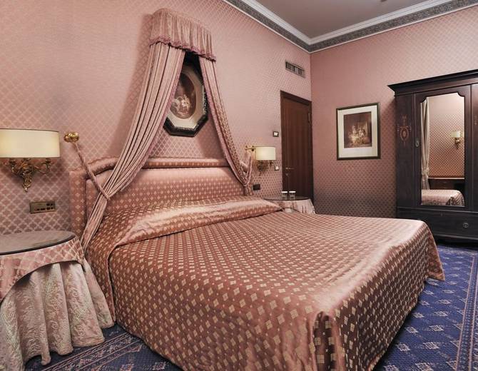 SUITE Mecenate Palace Hotel Roma SUITE Mecenate Palace Hotel Roma