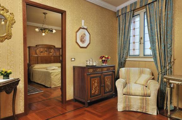 Suite romantica Hotel Mecenate Palace Roma