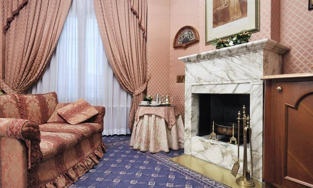 Suite Hotel Mecenate Palace Roma Suite Hotel Mecenate Palace Roma