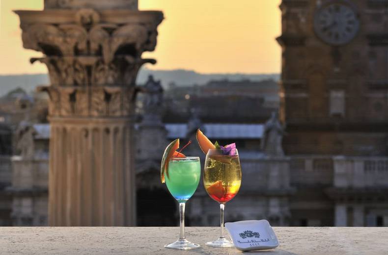 SKY BAR Mecenate Palace Hotel Roma Nello Sky Bar sul Roof Top Garden dell’Hotel Mecenate Palace è possibile gustare cocktail ed ... Mecenate Palace Hotel Roma
