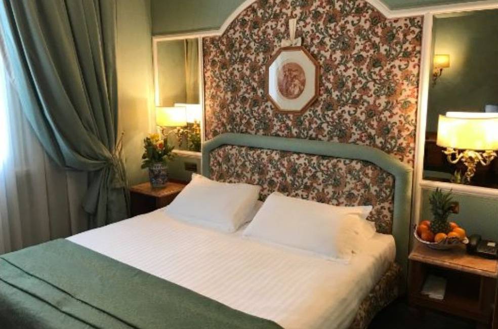 Camera doppia classica Hotel Mecenate Palace Roma Camera doppia classica Hotel Mecenate Palace Roma