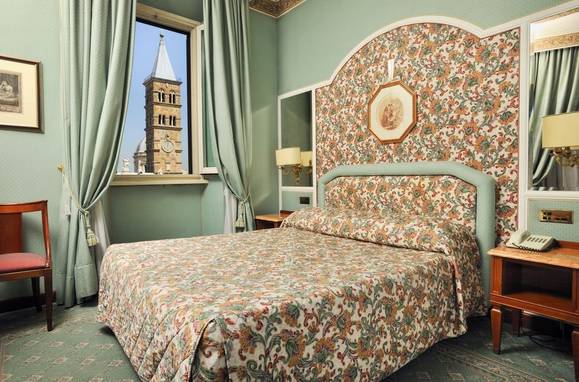 Camera doppia lusso con vista Hotel Mecenate Palace Roma Camera doppia lusso con vista Hotel Mecenate Palace Roma