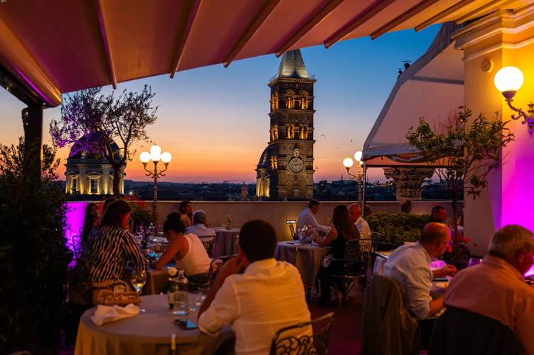 La terrazza dei papi: vivere un’esperienza unica al centro di roma Hotel Mecenate Palace Roma