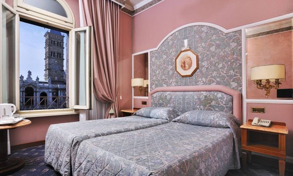 Camera doppia lusso con vista Hotel Mecenate Palace Roma Camera doppia lusso con vista Hotel Mecenate Palace Roma
