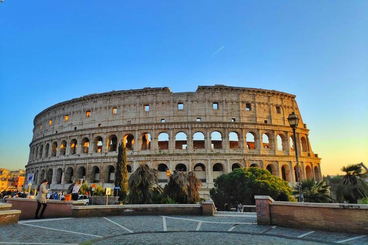Il colosseo a roma: storia, fascino e simbolo della città eterna Hotel Mecenate Palace Roma Il colosseo a roma: storia, fascino e simbolo della città eterna Hotel Mecenate Palace Roma