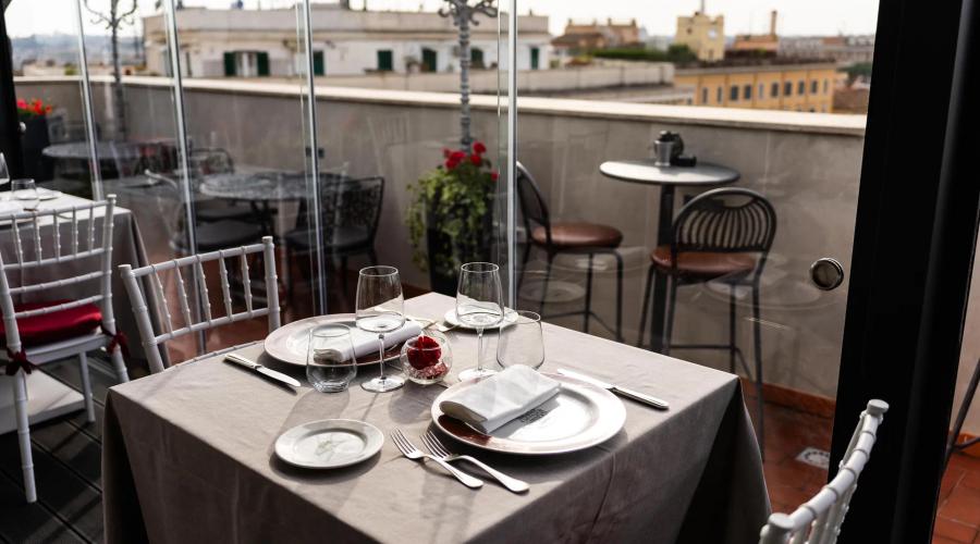 Colazione con vista su Roma: l'esperienza esclusiva degli ospiti del Mecenate Palace Hotel Hotel Mecenate Palace Colazione con vista su Roma: l'esperienza esclusiva degli ospiti del Mecenate Palace Hotel Hotel Mecenate Palace