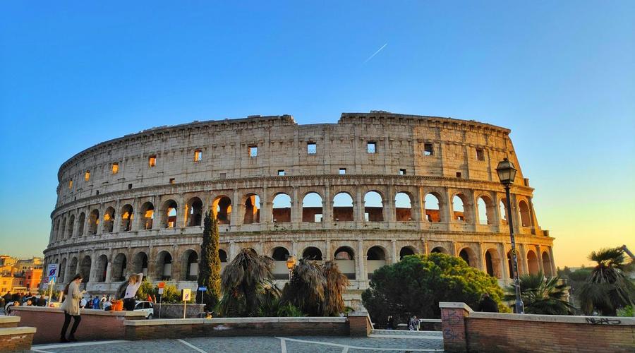 Il Colosseo a Roma: storia, fascino e simbolo della città eterna Hotel Mecenate Palace Il Colosseo a Roma: storia, fascino e simbolo della città eterna Hotel Mecenate Palace