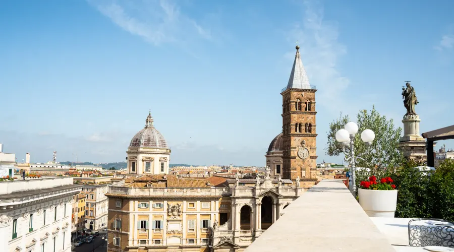 Roma a maggio: cosa fare e cosa vedere per vivere la città al suo meglio Hotel Mecenate Palace Roma a maggio: cosa fare e cosa vedere per vivere la città al suo meglio Hotel Mecenate Palace