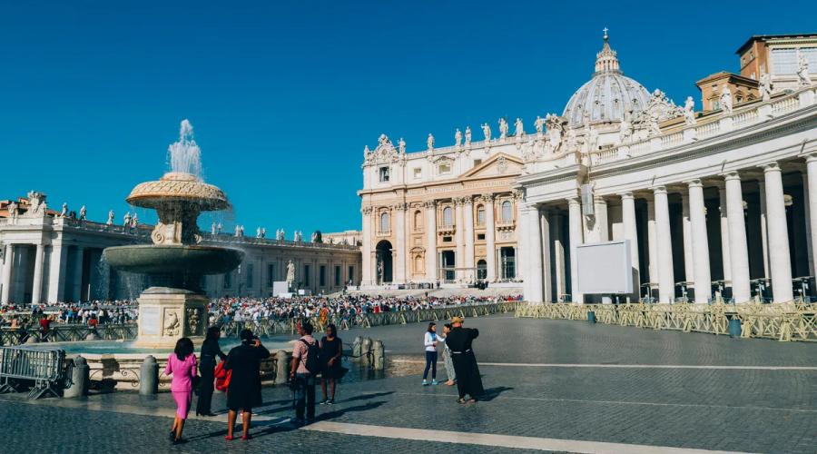 Alla scoperta del Giubileo 2025 tra spiritualità e comfort Hotel Mecenate Palace Roma Alla scoperta del Giubileo 2025 tra spiritualità e comfort Hotel Mecenate Palace Roma