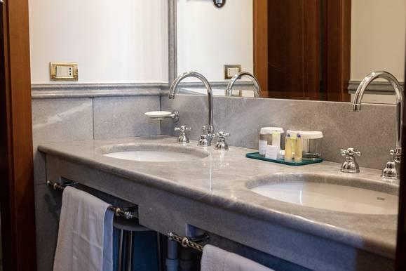 Camera Doppia Classica Hotel Mecenate Palace Roma Camera Doppia Classica Hotel Mecenate Palace Roma